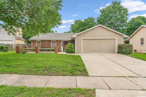 3612 Parkview Ct, Lawrence, KS, 66049-3322 | Card Image