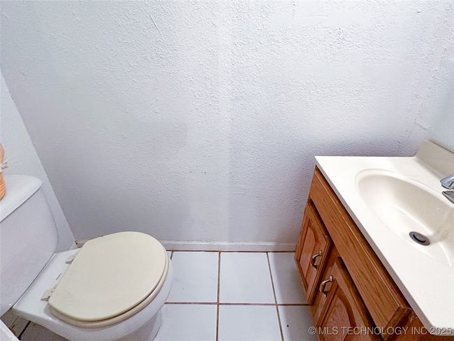 27369 131 St St, House other with 3 bedrooms, 2 bathrooms and null parking in Coweta OK | Image 18