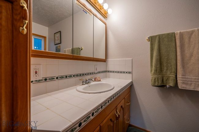 1077 Us Highway 89 S, House other with 3 bedrooms, 3 bathrooms and null parking in Gardiner MT | Image 33