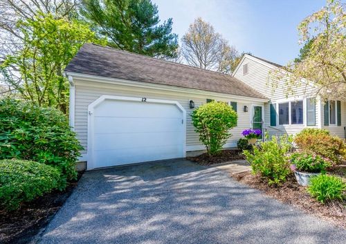 31-12 Kettle Ln, Mashpee, MA, 02649-2843 | Card Image