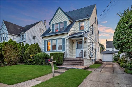 50 Elgin Road, Hempstead, NY, 11581 | Card Image