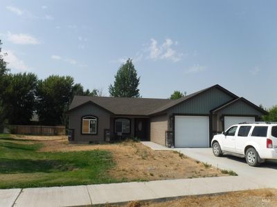 105 Riverview Dr, House other with 3 bedrooms, 2 bathrooms and 2 parking in Shoshone ID | Image 1