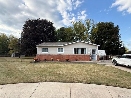 36216 Harroun Ct, Wayne, MI, 48184-2012 | Card Image