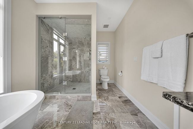 736 Hillview Cres, House other with 7 bedrooms, 5 bathrooms and 4 parking in Pickering ON | Image 21