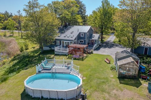 140 Mountain View Rd, Deerfield, NH, 03037-1205 | Card Image