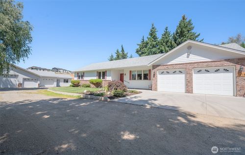3716 Knowles Rd, Wenatchee, WA, 98801-9693 | Card Image