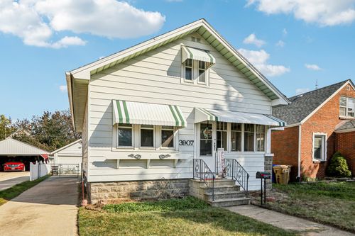 3907 16th Ave, Kenosha, WI, 53140-2442 | Card Image