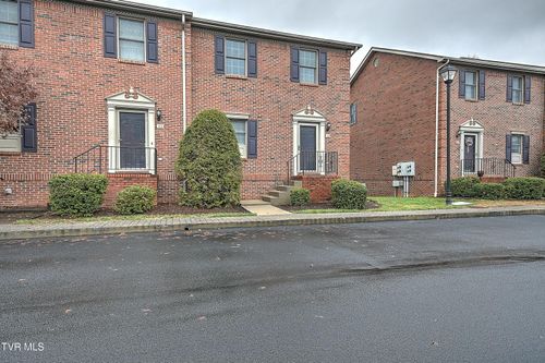 42-42 Oak Leaf Circle, Johnson City, TN, 37601 | Card Image