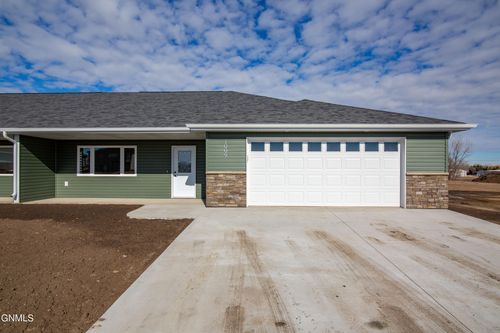 1009 Otter Creek Loop, Hazen, ND, 58545 | Card Image