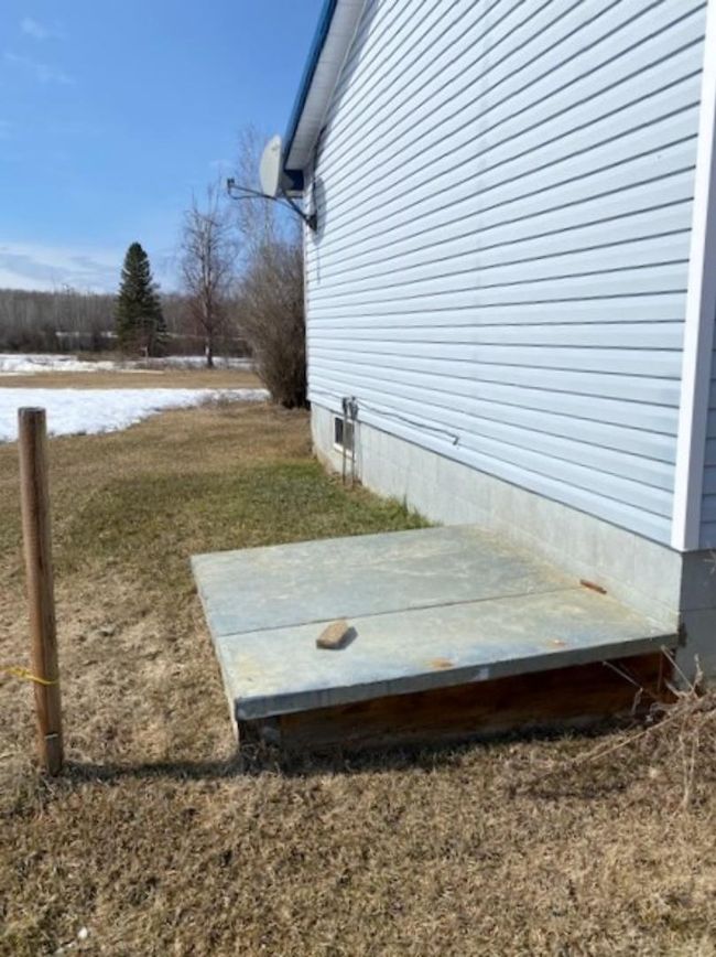 11025 Highway 35, House detached with 3 bedrooms, 1 bathrooms and 8 parking in Keg River AB | Image 38