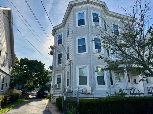 39 Orchard St, Lynn, MA, 01905-2893 | Card Image