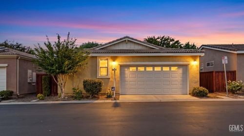 10302 Oldham Ln, Bakersfield, CA, 93306-7594 | Card Image