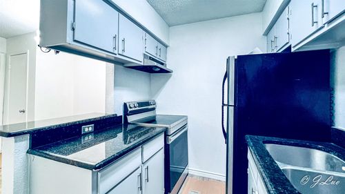 apt-104-4044 Buena Vista St, Dallas, TX, 75204-1643 | Card Image