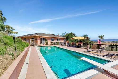 216 Enterprise Rd, Hollister, CA, 95023 | Card Image