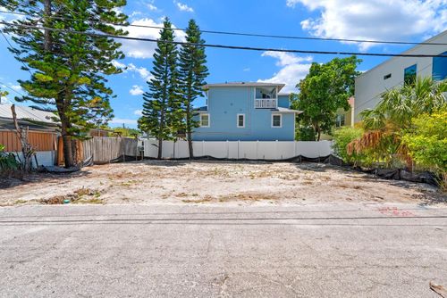 119 95th Ave, TREASURE ISLAND, FL, 33706-3325 | Card Image