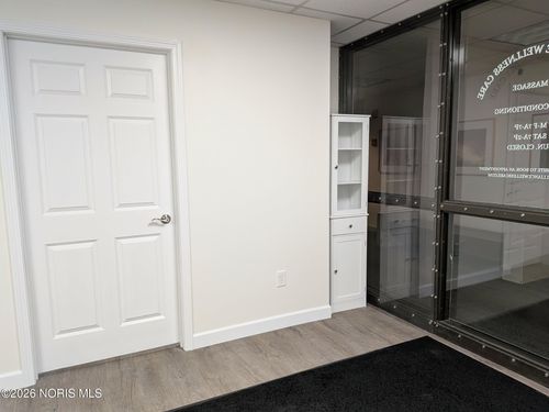 3900 Sunforest Ct, Toledo, OH, 43623-4475 | Card Image