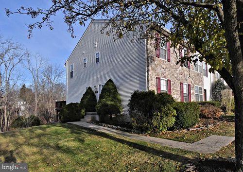 974 Dogwood Ln, COLLEGEVILLE, PA, 19426-4125 | Card Image