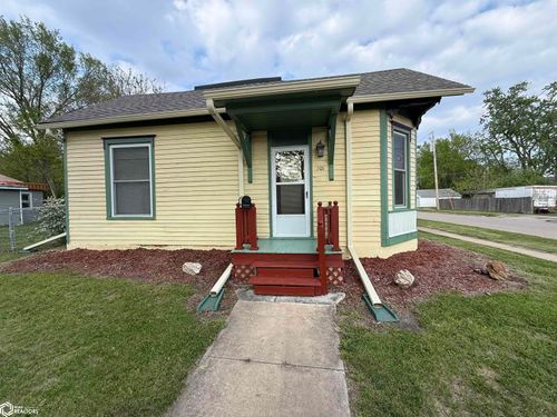 301 N 6th St, Fairfield, IA, 52556-2506 | Card Image