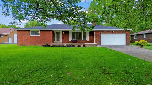 525 Cynthia Dr, Campbell, OH, 44405-1410 | Card Image