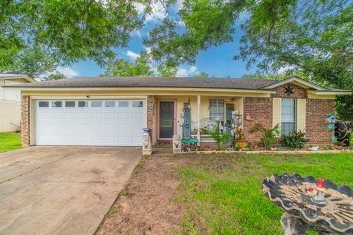 108 Glen Rose Ave, Cleburne, TX, 76033-9052 | Card Image