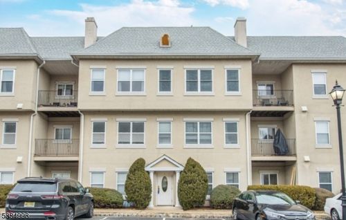 416 Brittany Dr, Wayne, NJ, 07470-3290 | Card Image