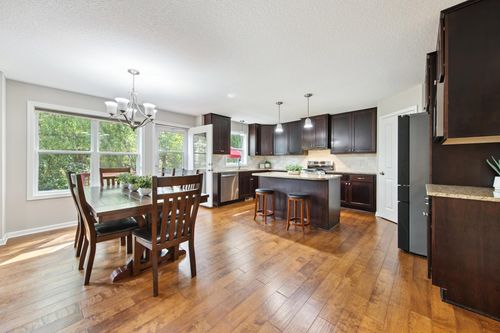 645 Kadler Cir, Hanover, MN, 55341-4515 | Card Image