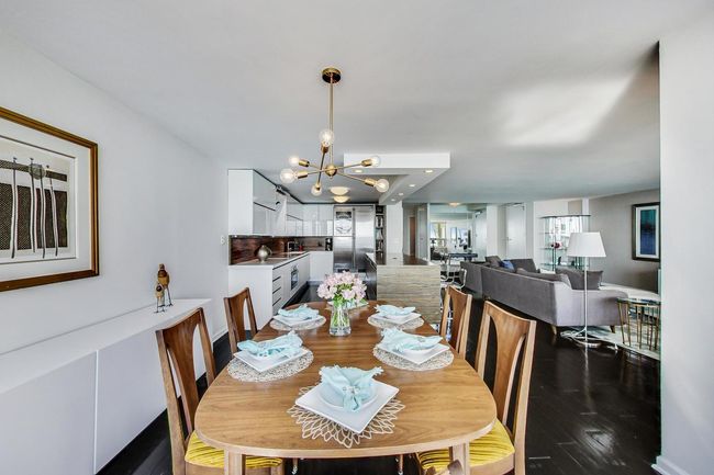 APT-28C - 5733 N Sheridan Rd, Home with 2 bedrooms, 2 bathrooms and 1 parking in Chicago IL | Image 14