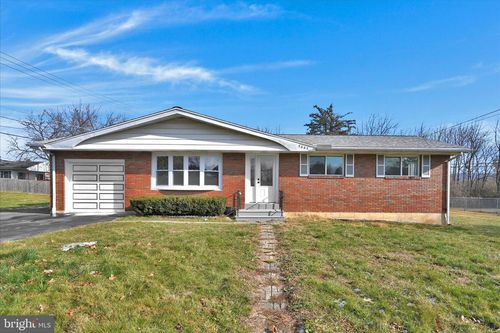 3005 Garfield Ave, READING, PA, 19605-2345 | Card Image