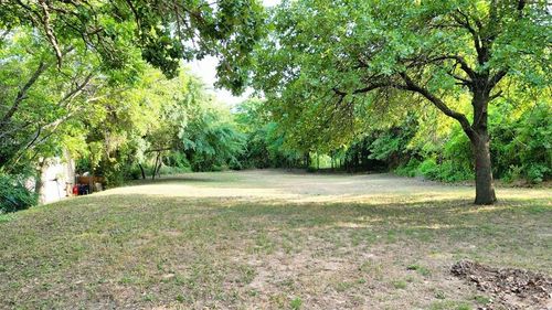 1523 Oakwood Dr, Denton, TX, 76205-6996 | Card Image