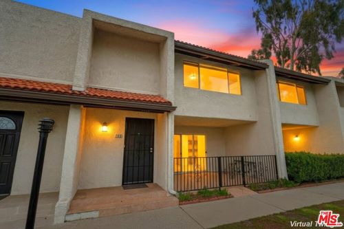 9552 Via Milano, Burbank, CA, 91504-1428 | Card Image