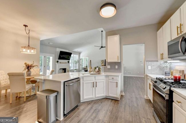 1520 Trellis Pl, House other with 4 bedrooms, 3 bathrooms and null parking in Alpharetta GA | Image 12