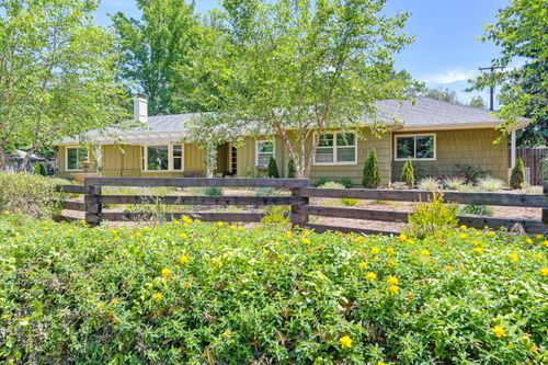 6200 Mahala Dr, Carmichael, CA, 95608-5211 | Card Image