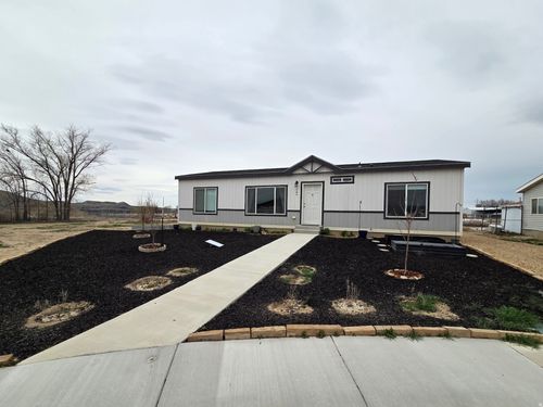 704 E Pine St, Wellington, UT, 84542-7755 | Card Image