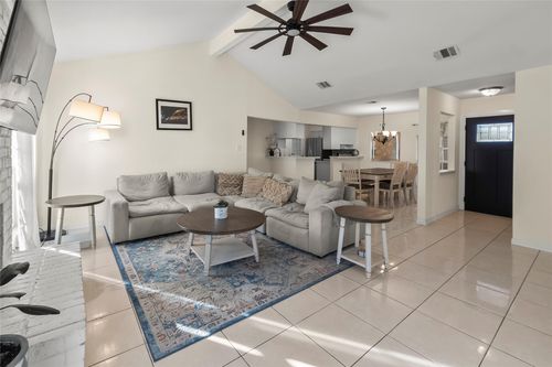 11007 White Oak Bend Dr, Houston, TX, 77064-5107 | Card Image