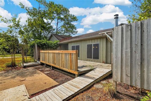 1122 Westover St, College Station, TX, 77840-2615 | Card Image
