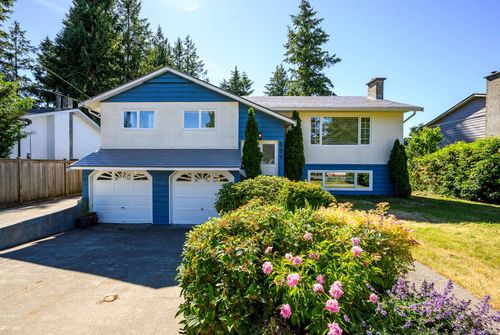 591 Rocky Heights Rd, Comox, BC, V9M3E8 | Card Image