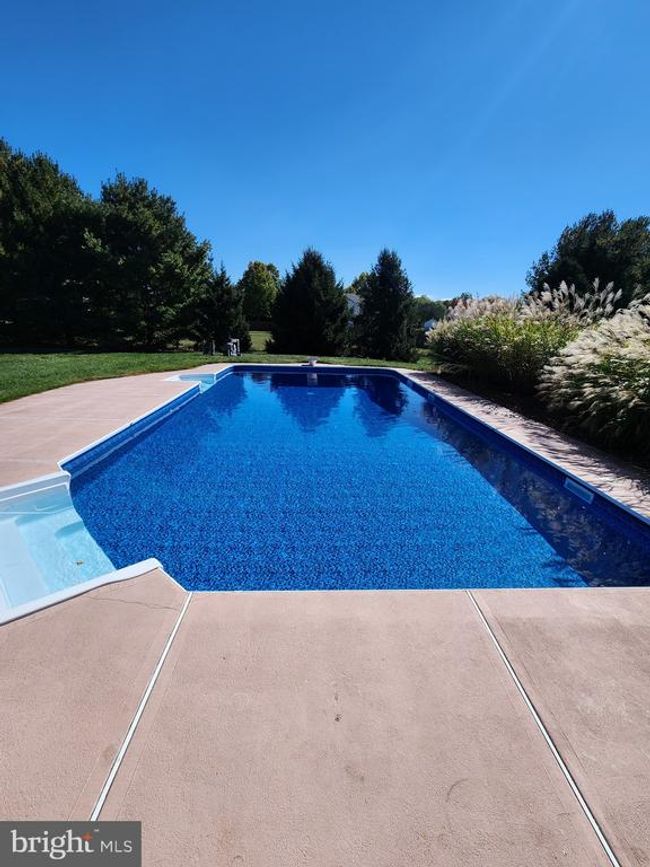 7 Galloping Brook Dr, House other with 4 bedrooms, 3 bathrooms and null parking in ALLENTOWN NJ | Image 32