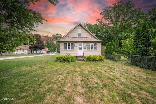 6034 Whiteford Rd, Sylvania, OH, 43560-1640 | Card Image