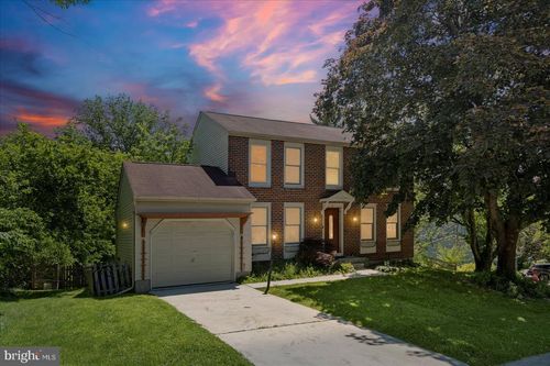 2 Topwood Ct, PARKVILLE, MD, 21234-1434 | Card Image