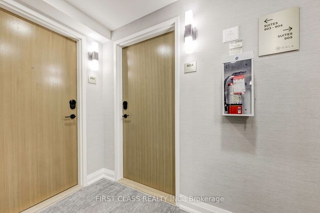 904 - 2369 Danforth Ave, Condo with 2 bedrooms, 2 bathrooms and null parking in Toronto ON | Image 9