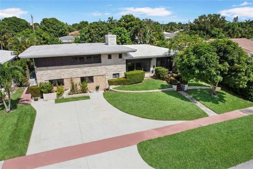 4530 N Jefferson Ave, Miami Beach, FL, 33140-2938 | Card Image