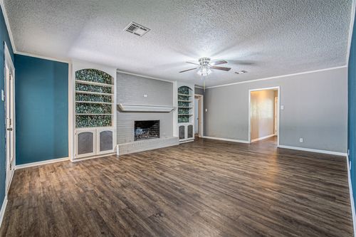 200 S Birch St, Van, TX, 75790-3522 | Card Image