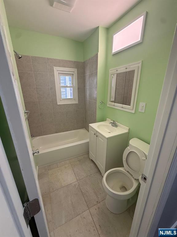 Residential Lease in Irvington 3