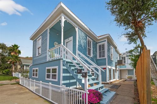 1814 33rd St, Galveston, TX, 77550-7054 | Card Image
