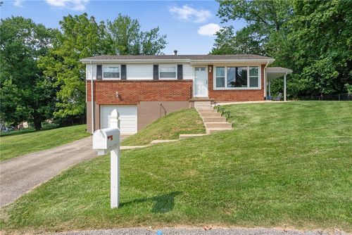 127 Rockwood Ave, Irwin, PA, 15642-3216 | Card Image