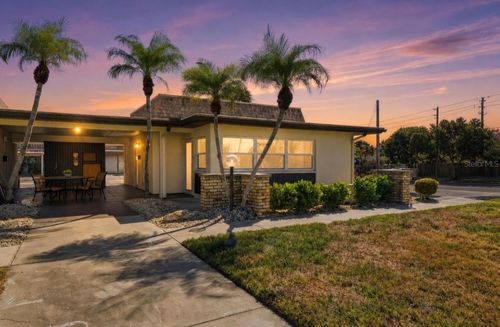102-5153 Turquoise Ln, New Port Richey, FL, 34652-3550 | Card Image