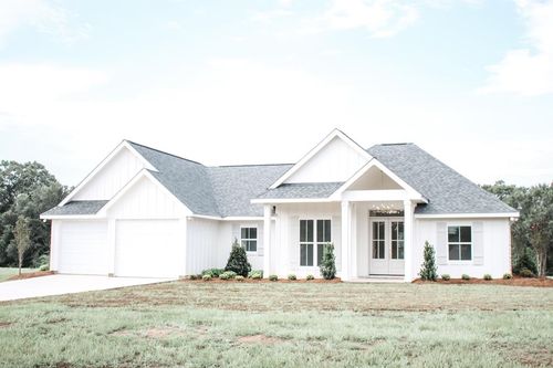 26 Whispering Ln, Poplarville, MS, 39470-2100 | Card Image