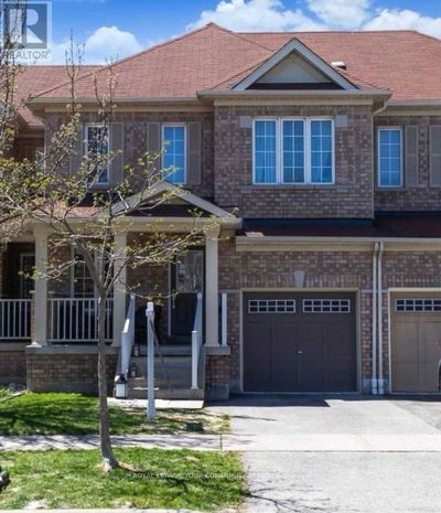 32 Booker Dr, Townhouse with 4 bedrooms, 3 bathrooms and 3 parking in Ajax ON | Image 1