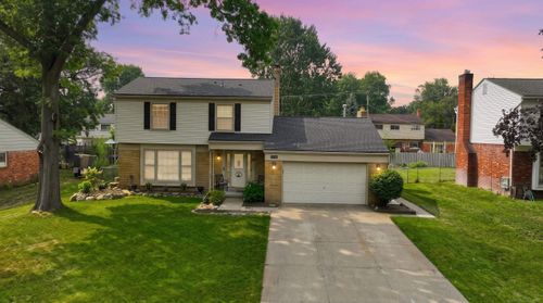 8916 Tamarack Drive, Shelby Charter Township, MI, 48317 | Card Image