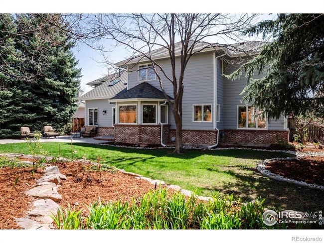 Mature, meticulously landscaped back yard | Image 33